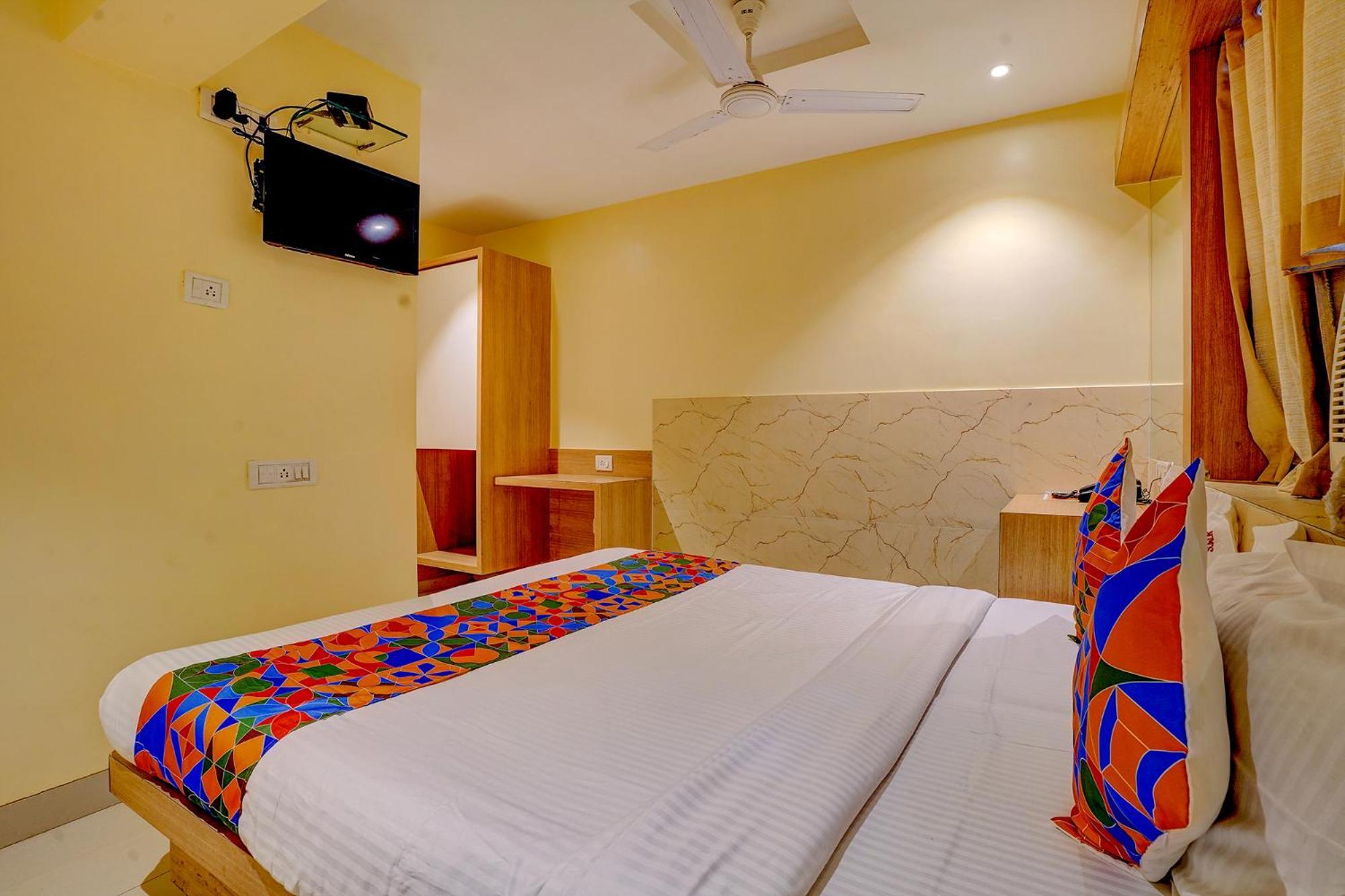 Fabhotel Starwood Residency - Behind Bmw Car Showroom Navi Mumbai Dış mekan fotoğraf