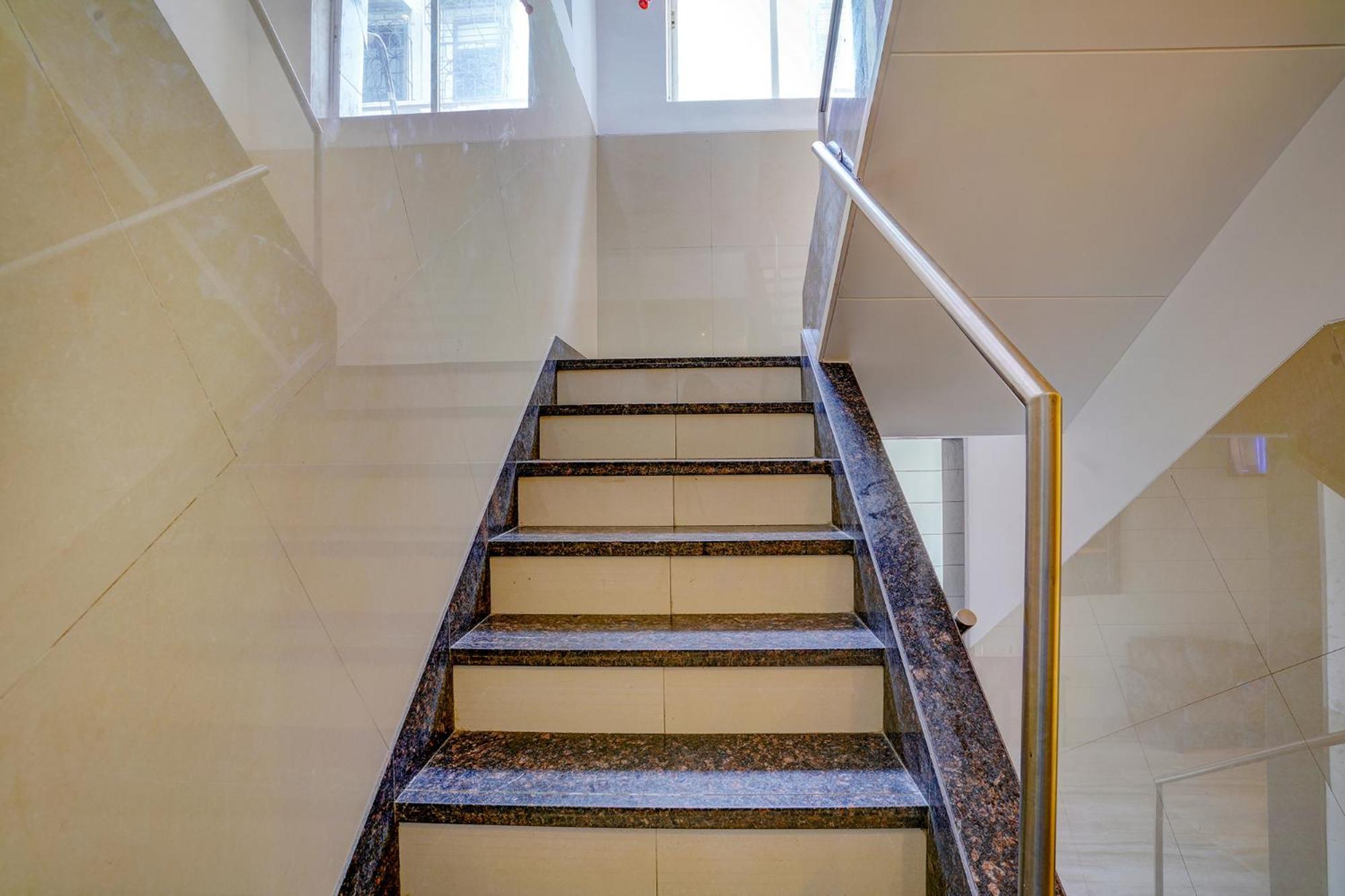 Fabhotel Starwood Residency - Behind Bmw Car Showroom Navi Mumbai Dış mekan fotoğraf