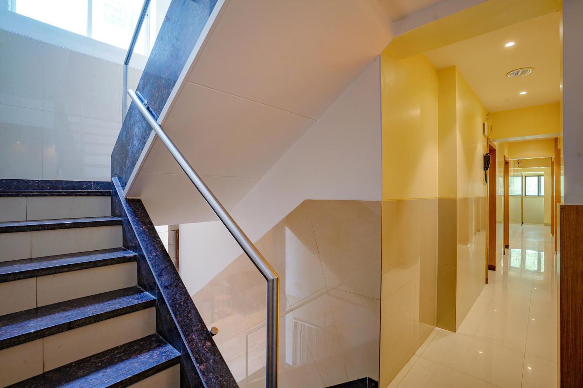 Fabhotel Starwood Residency - Behind Bmw Car Showroom Navi Mumbai Dış mekan fotoğraf