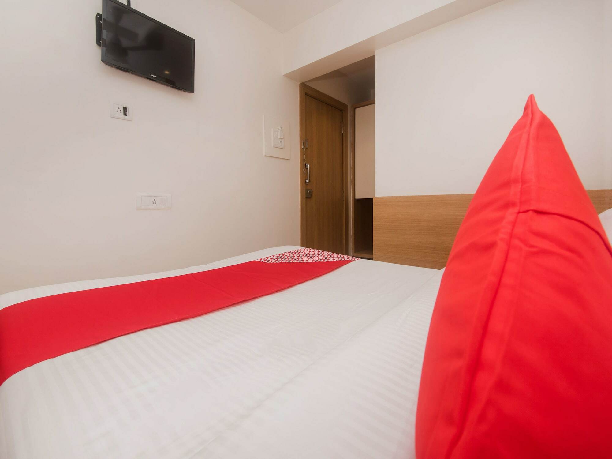 Fabhotel Starwood Residency - Behind Bmw Car Showroom Navi Mumbai Dış mekan fotoğraf